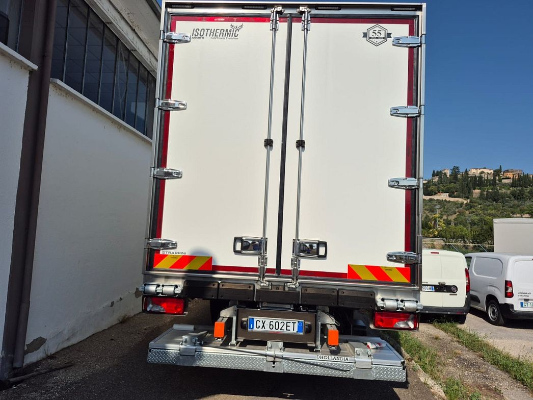 IVECO | MOTRICE FRIGORIFERA CON SPONDA RETRATTILE DHOLLAND